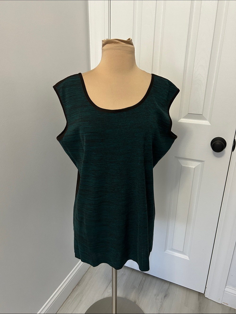 Misook Reversible Green Black Shell Tank
